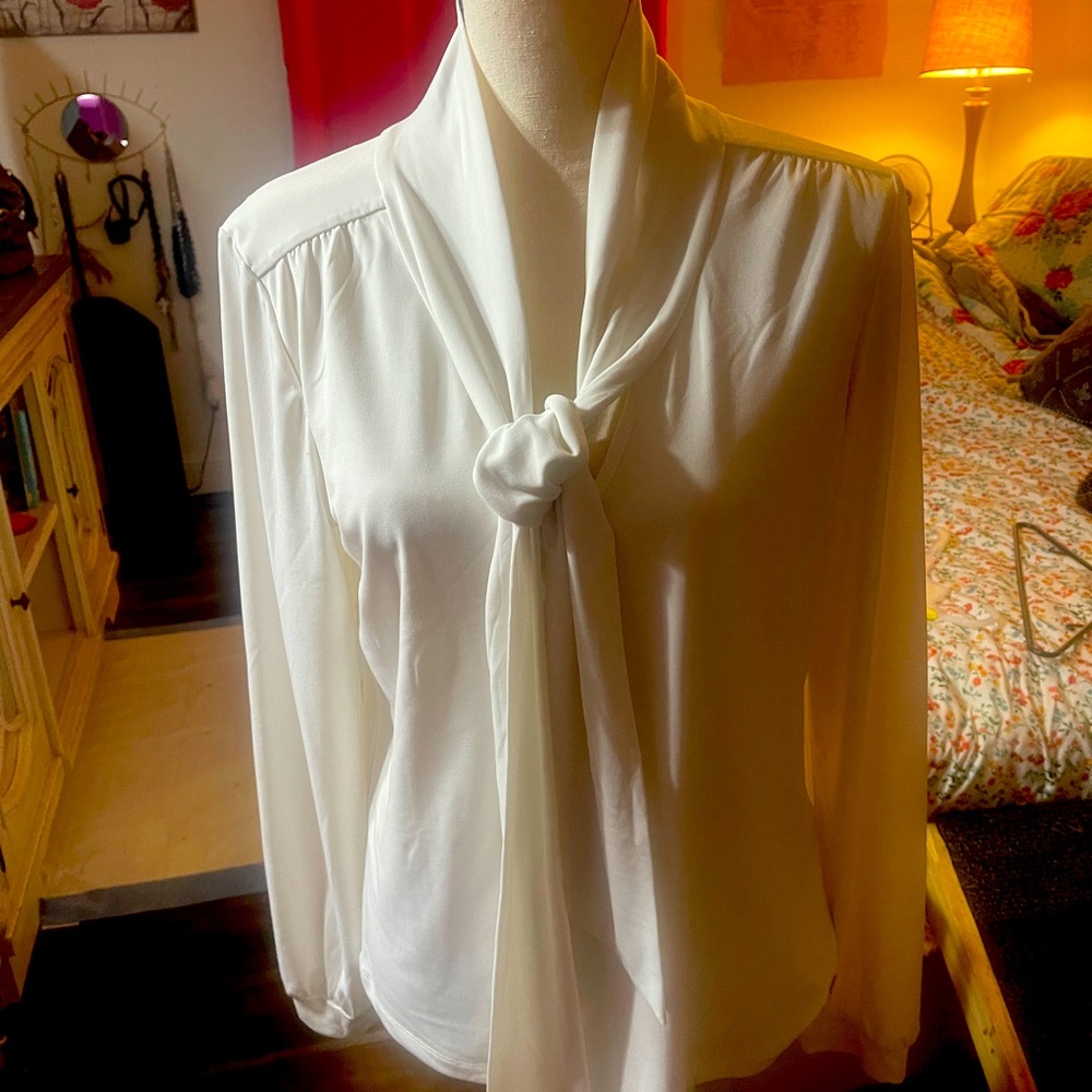 Calvin Klein top size L